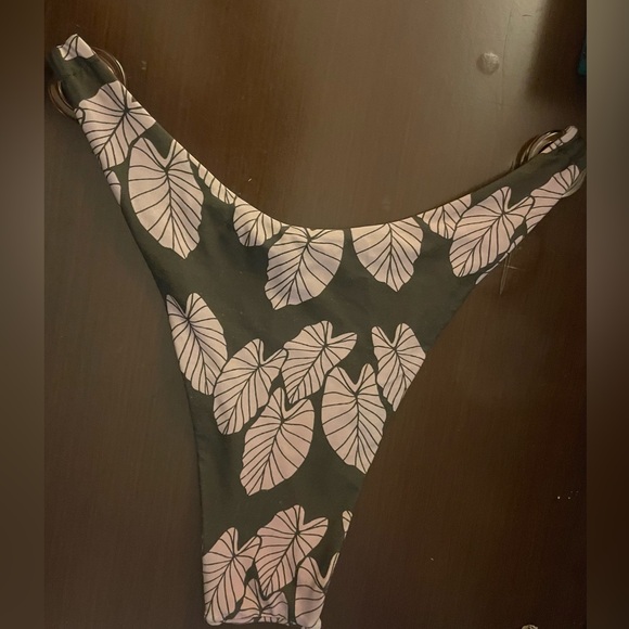 Benoa Hanalei Bikini - Picture 4 of 4